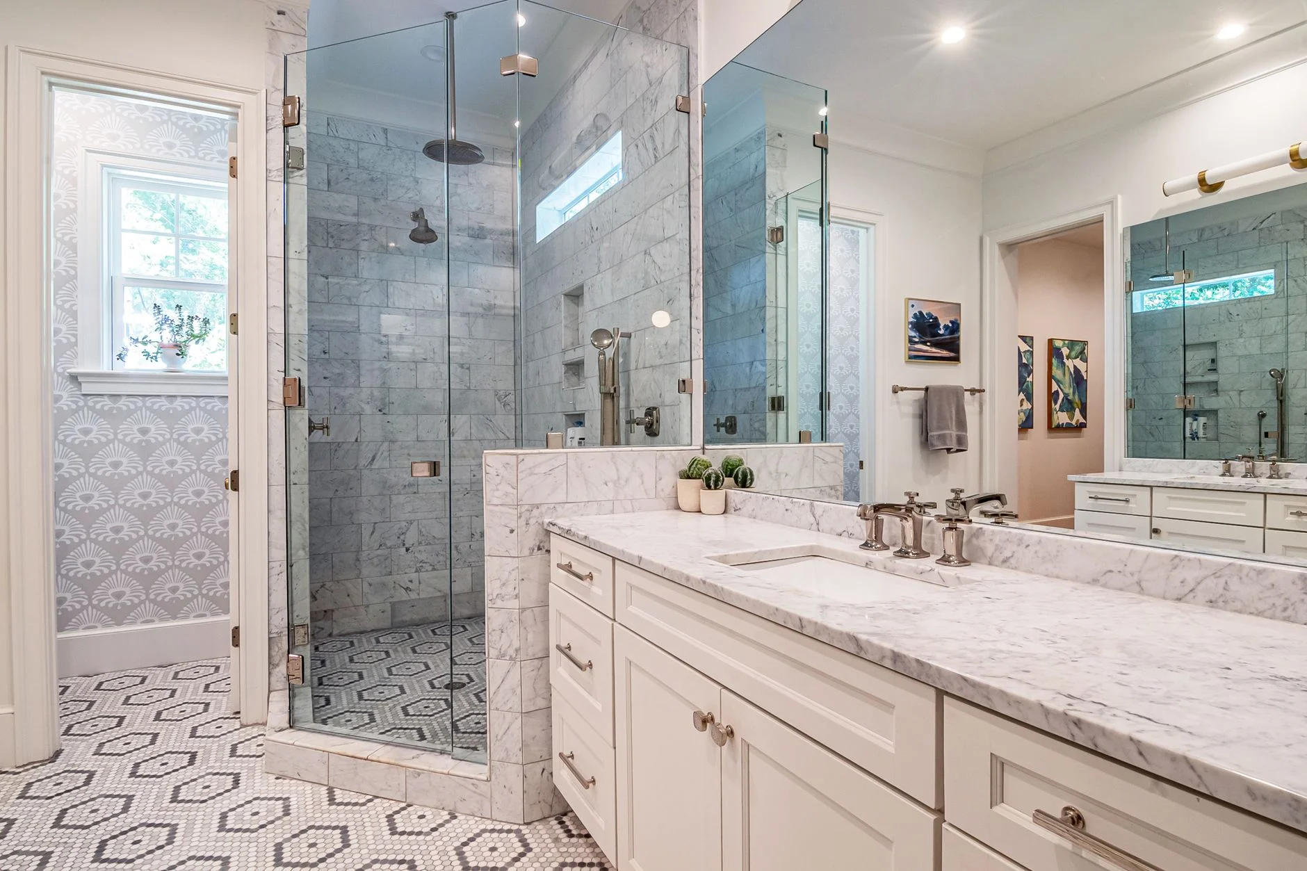 Bathroom Flooring UK – Best Options for Wet Rooms and Family Bathrooms